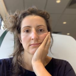 Привет, я — Аня. image preview